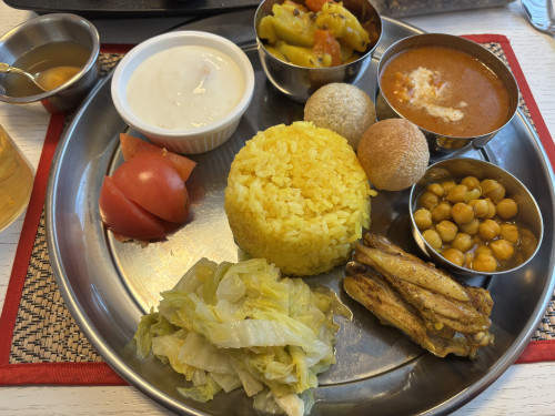 臨時　カレーランチ　△