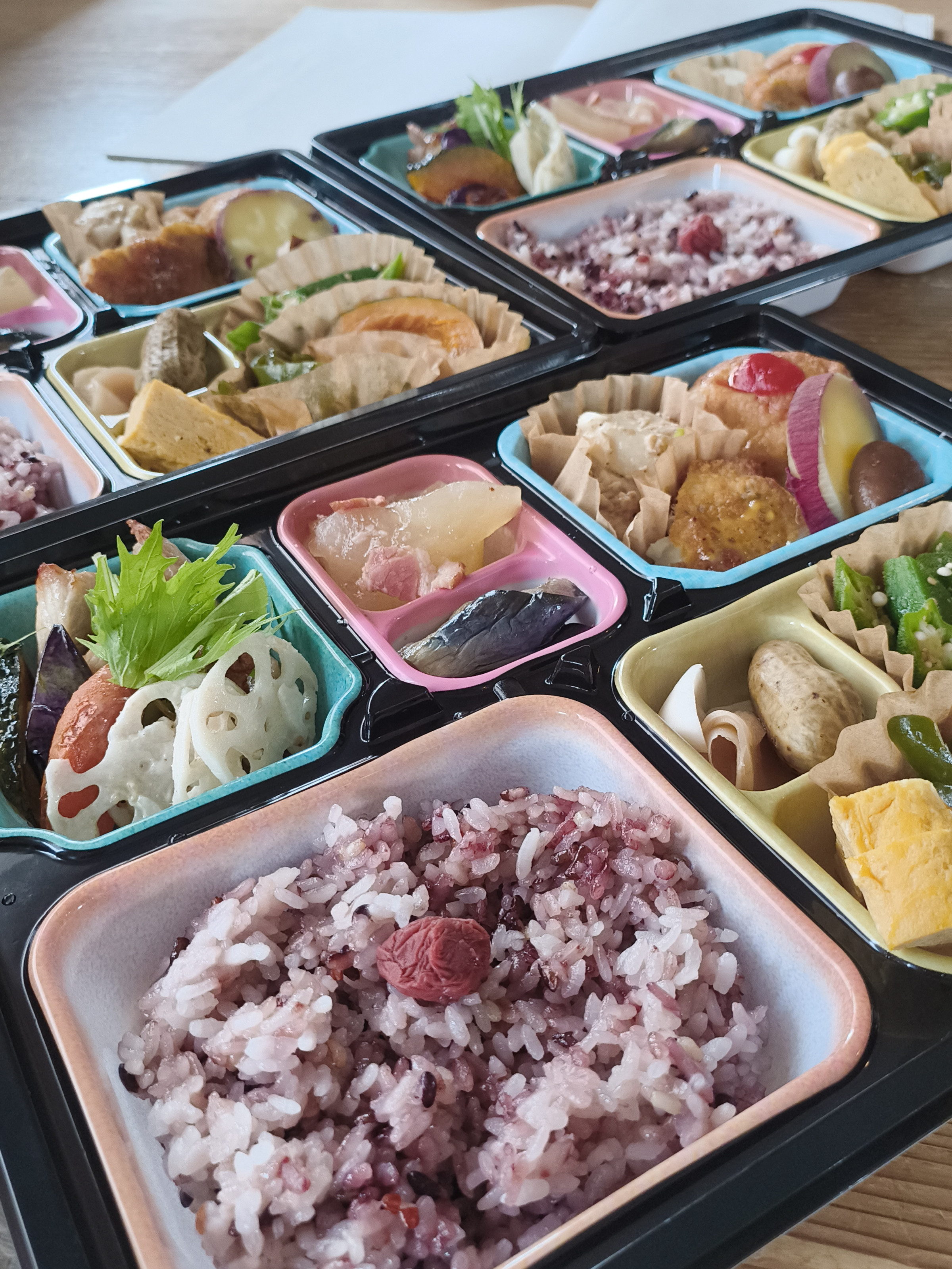 ご予約でお弁当やオードブルもご用意いたします
