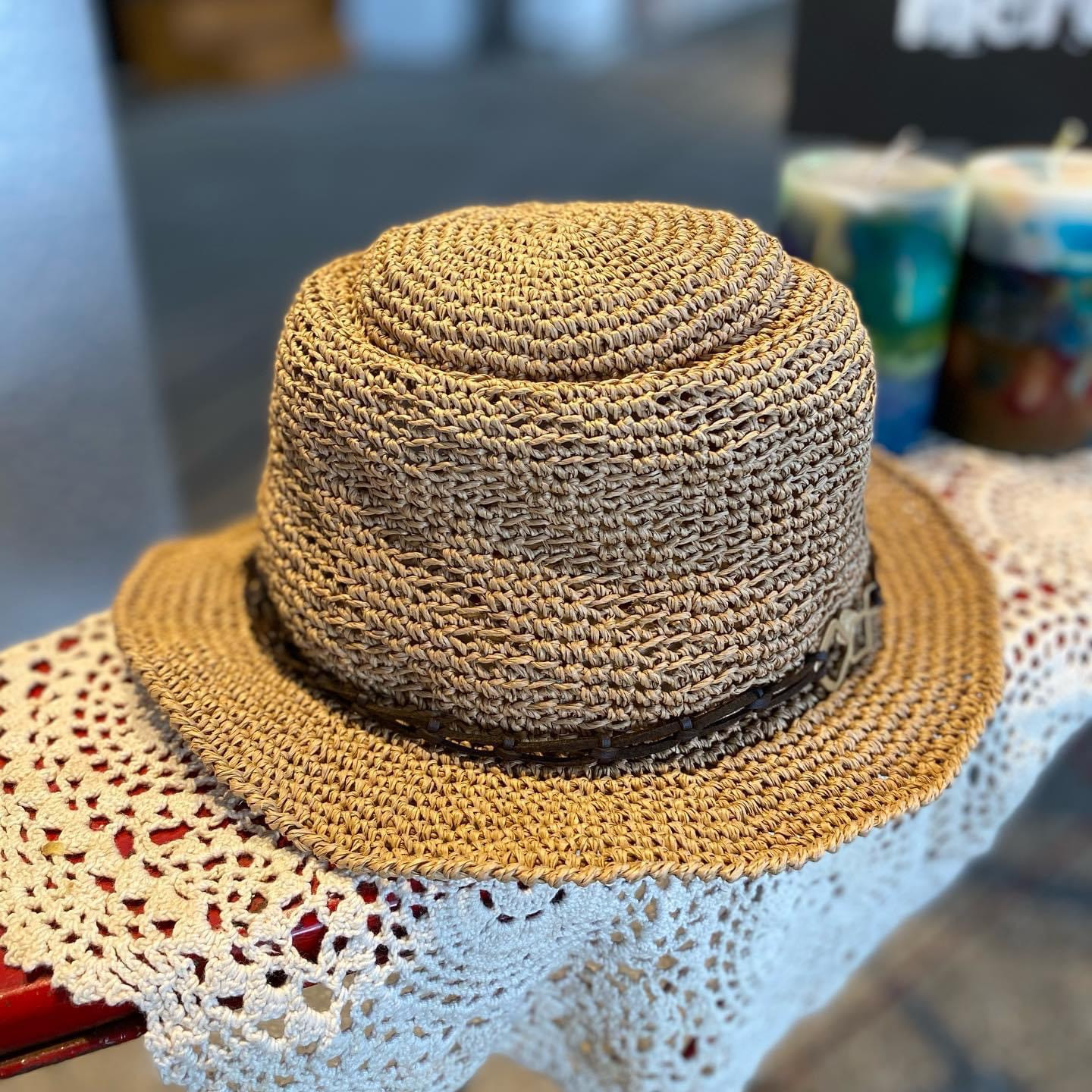 かぎ針編みでつくる夏帽子