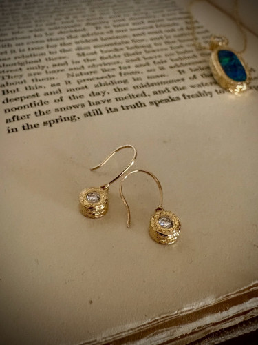 ピアスもセットで