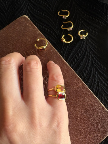 天然石イヤカフ