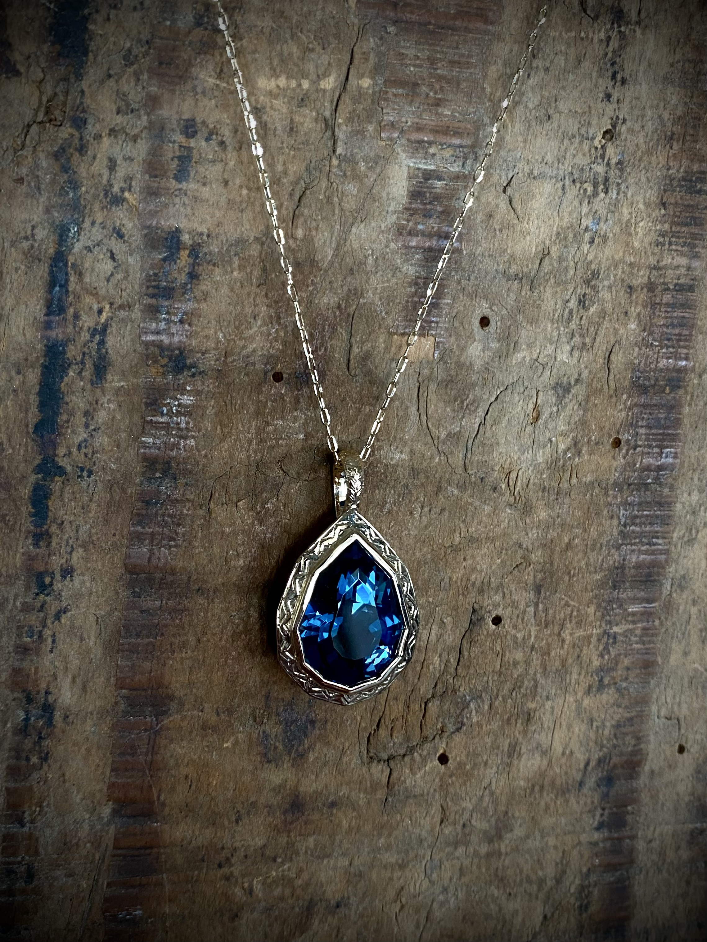 ロンドンブルートパーズ