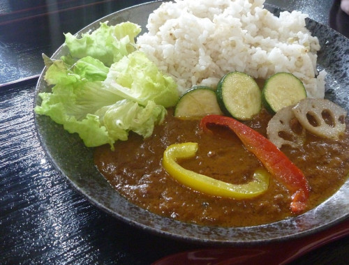 5月15日「イブニング信州」　薬膳カレー