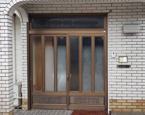 玄関　施工前.jpg