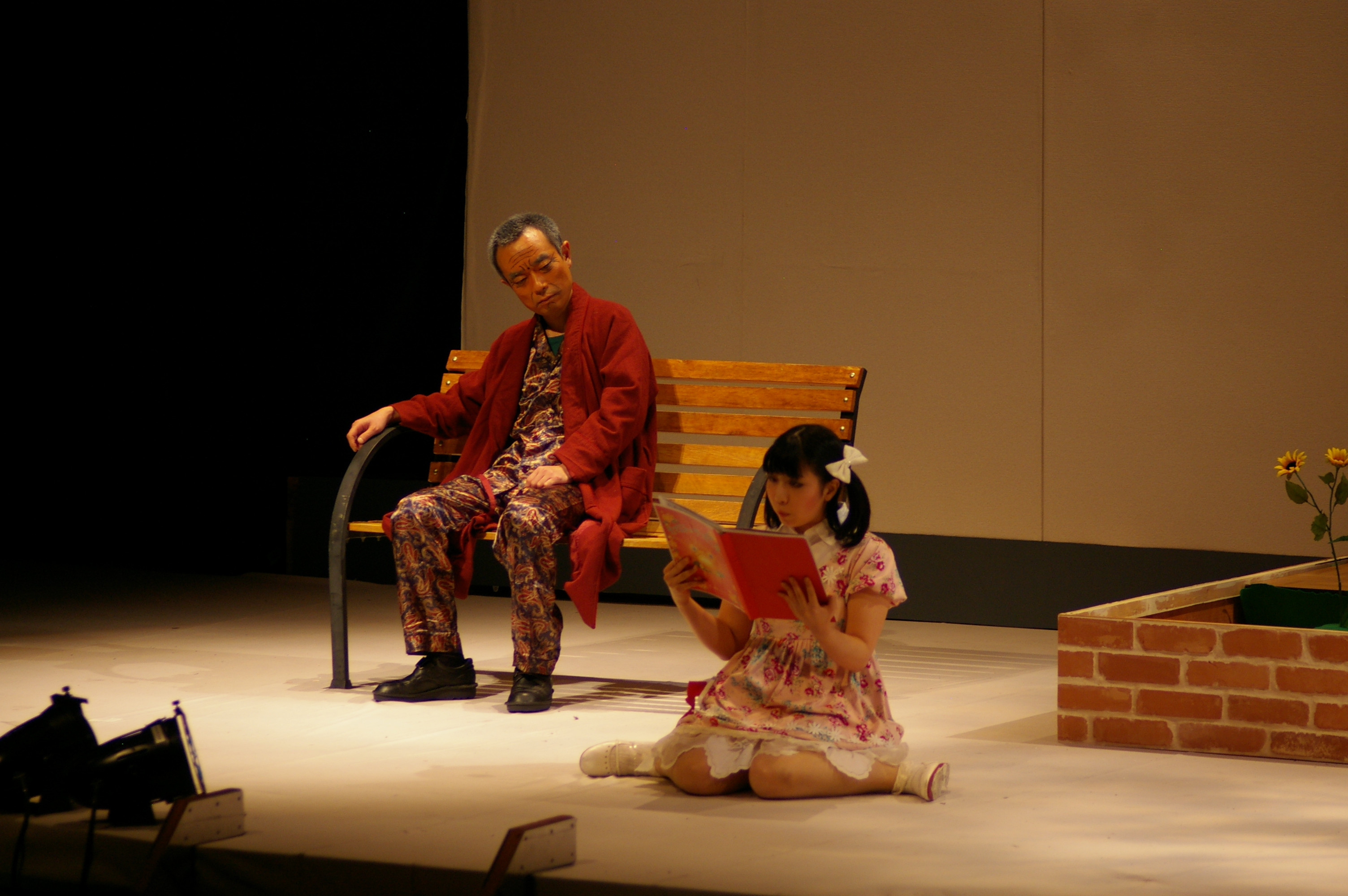 舞台写真 > 第24回公演「MIDSUMMER CAROL」～ガマ王子VSザリガニ魔人 