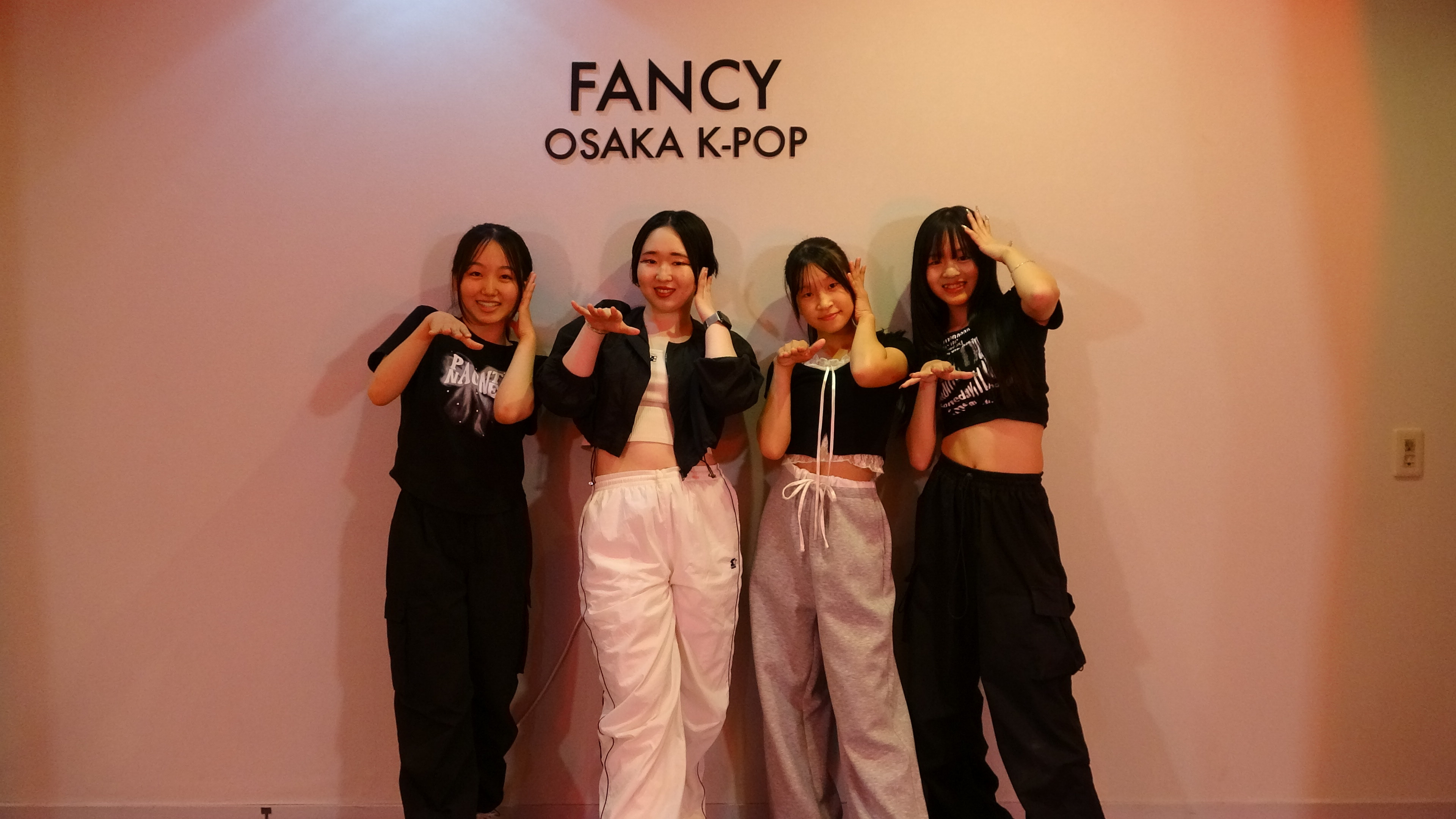 趣味クラス 集合写真 (1).JPG