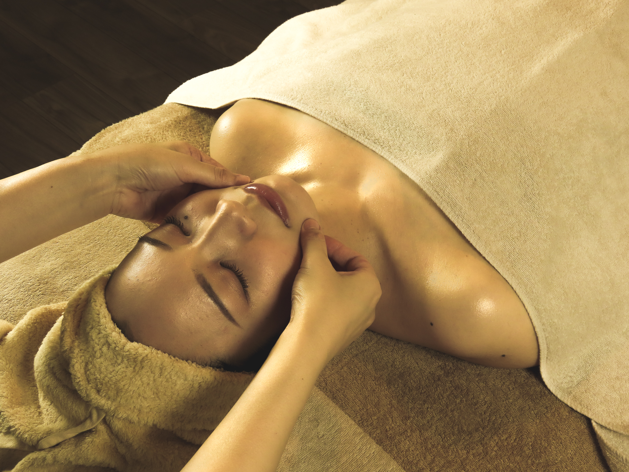 ◎お顔のオイルほぐし