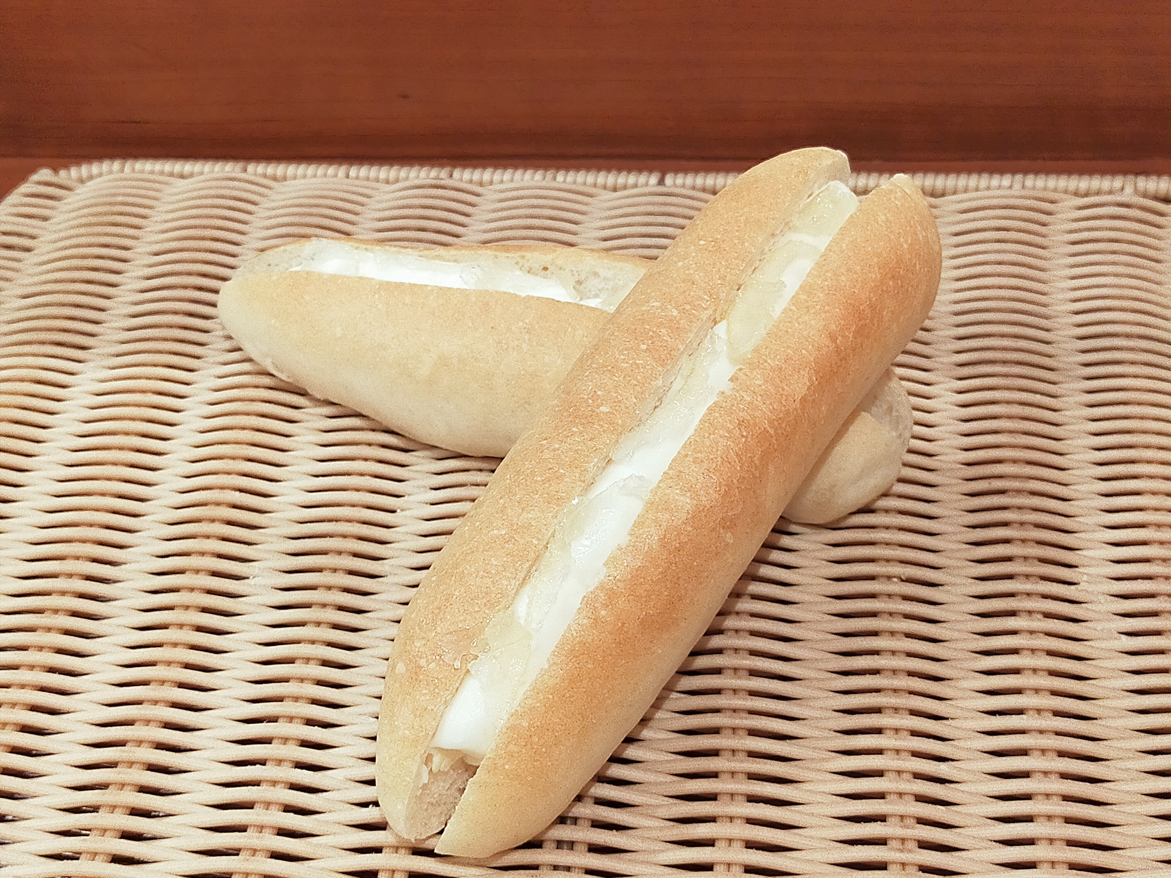 夏限定パン【はちみつレモンのミルクフランス】
