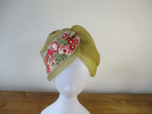 新作　インド刺繍のラビッシュヘアバンド