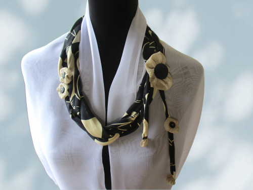 リメークスカートとお揃いチョーカー