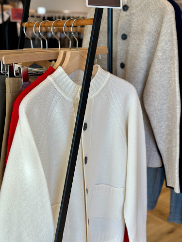 ＊明日はお休み＊