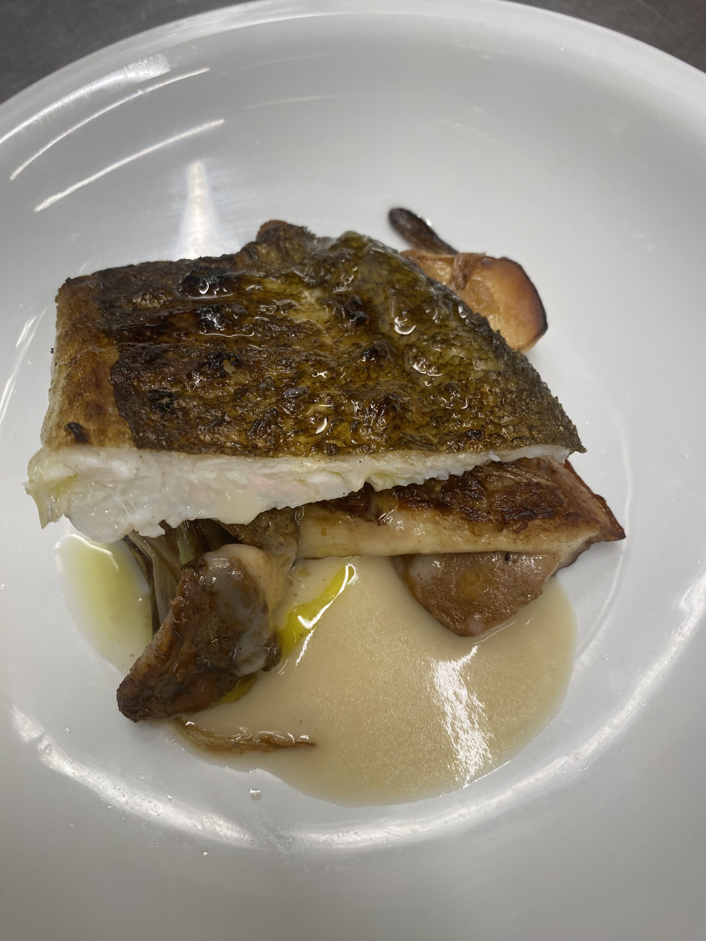 天然ヒラメと伊産ポルチーニ