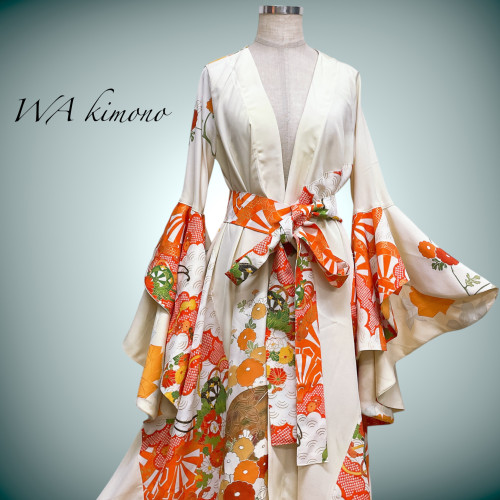 ドレープ袖着物ガウン