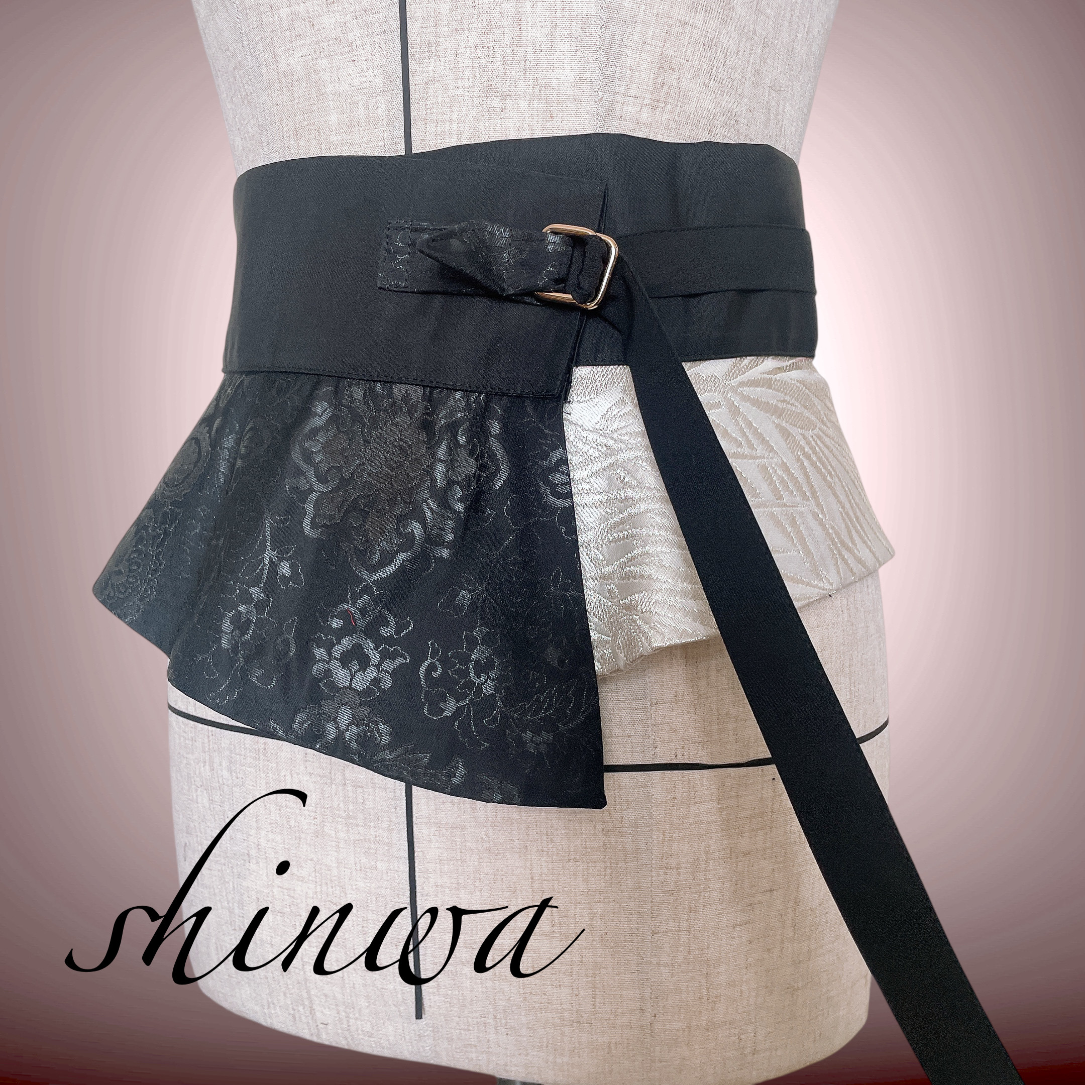 黒白 サッシュベルト