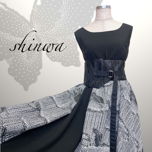 着丈 115cm  蝶々 黒 フレアーワンピース  