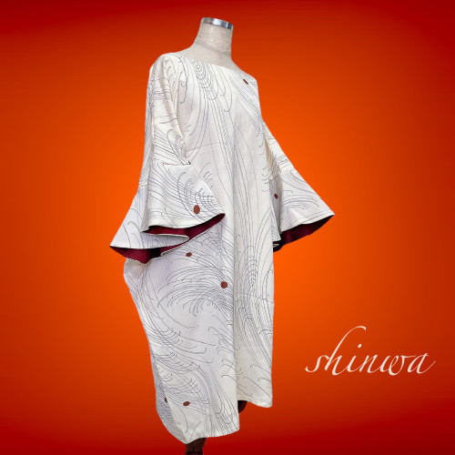 アシンメトリーワンピース袖裏赤