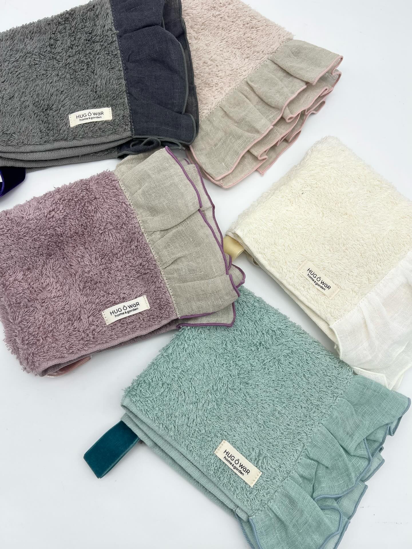 HUG Ō WäR チュールフリルハンドタオル