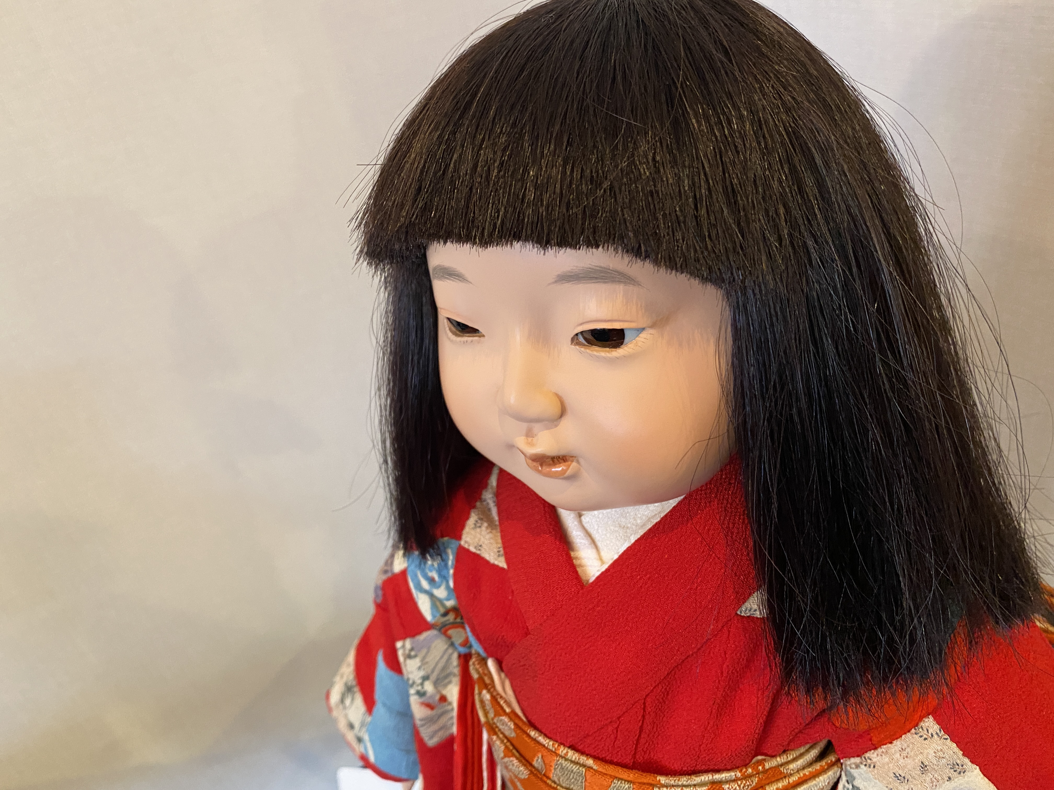 【限定SALE2024】10417/京人形 日本人形 市松人形 女の子 ガラス眼 春徳 高さ43cm 明治～昭和期 抱き人形 紙箱 玩具 市松人形