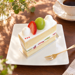 苺とシャインマスカットのショートケーキ