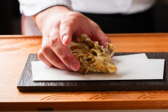 藤 / ふじ ◆ ふく田の天ぷらを堪能できるリーズナブルなコース。「牛たんしゃぶ（別注）」とセットでの注文がおすすめ