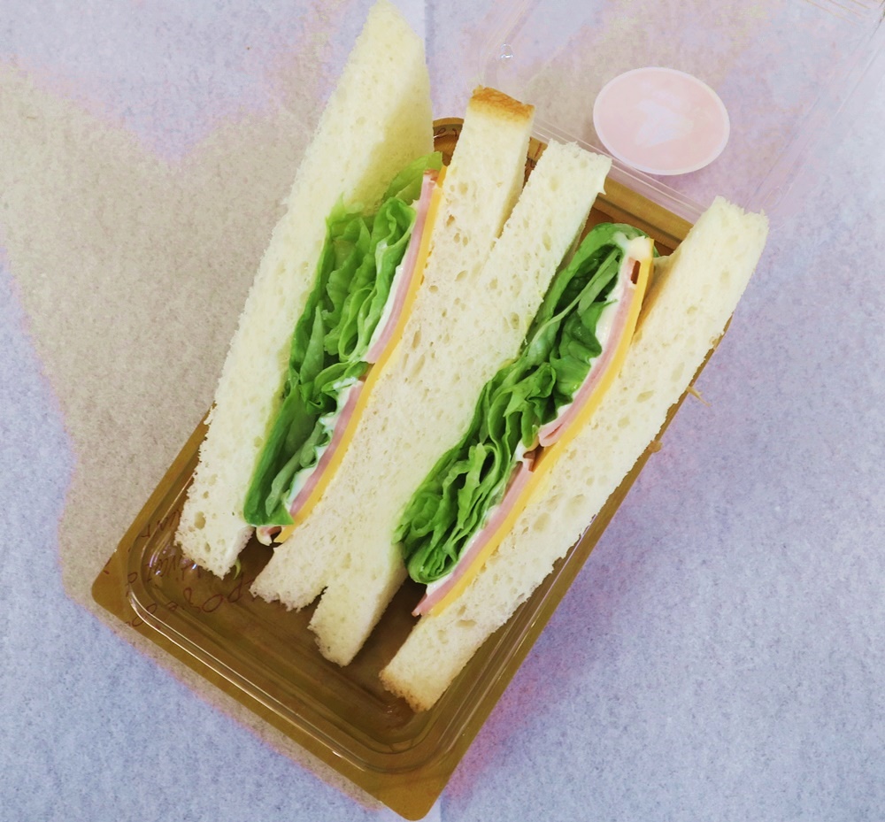 ハムレタスサンド 焼きたてパン工房 順風満パン