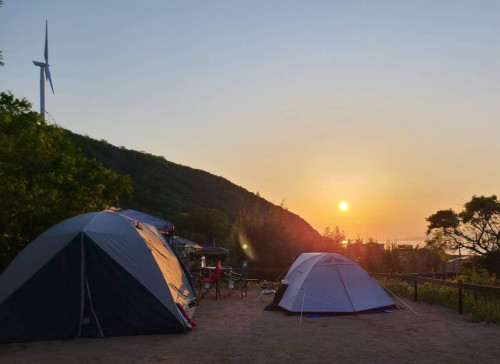 小豆島と夕日が見えるキャンプ場