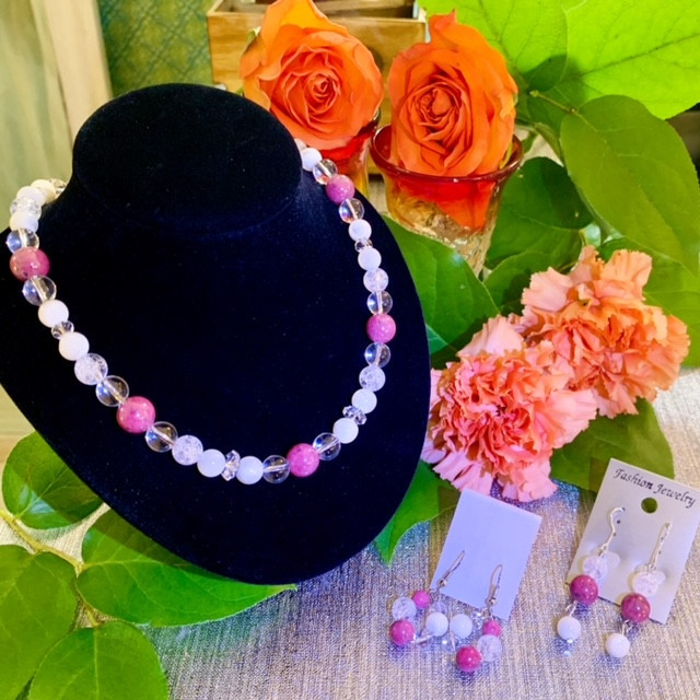 お好きな天然石を組み合わせてロングやショートネックレス✨ピアス・イヤリングをお作りいたします🌼ネックレス加工代￥1,100から🌼