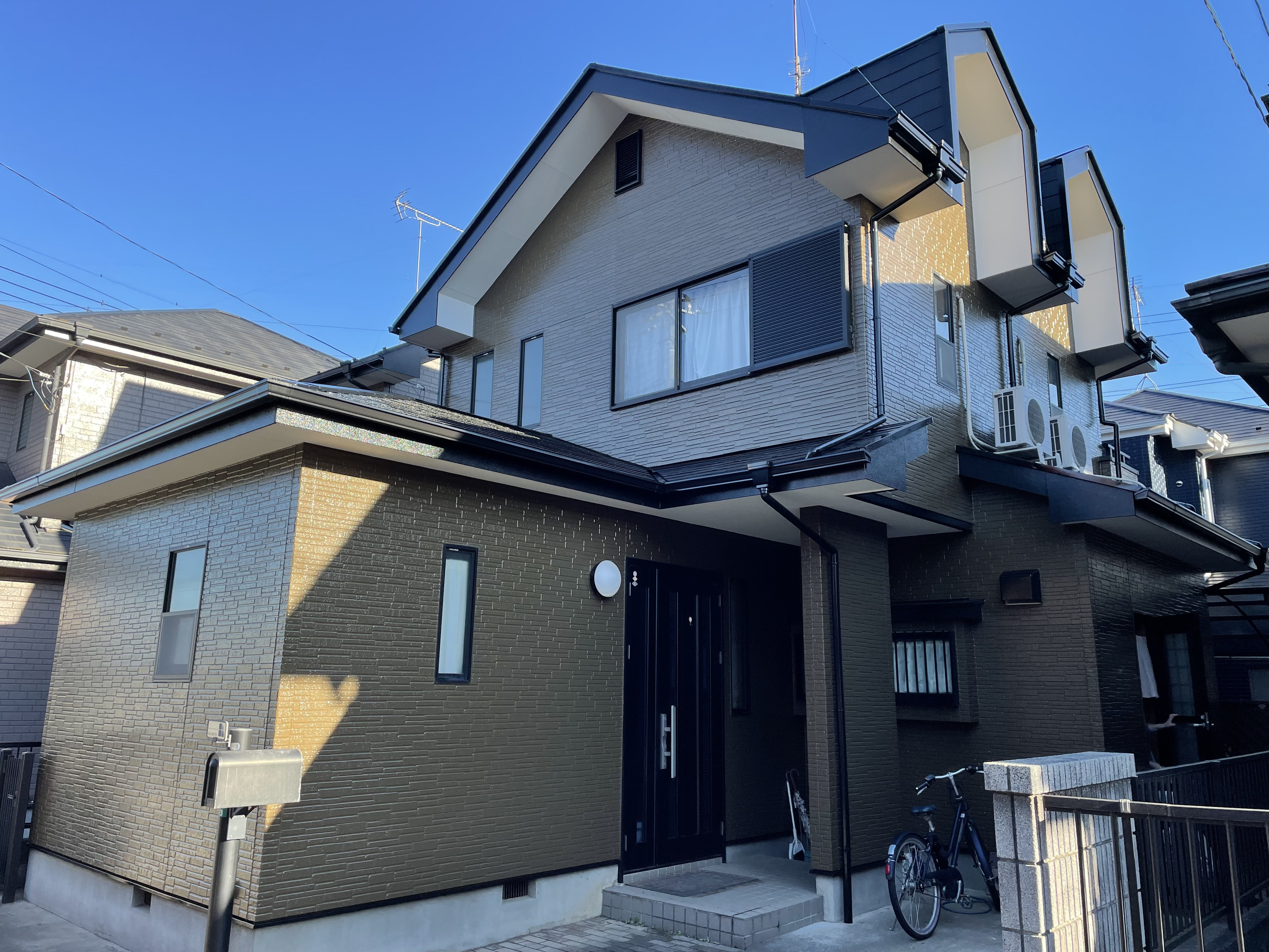 埼玉県川越市　屋根塗装　外壁塗装　ふっ素塗装で超高耐久に紫外線から守ります。