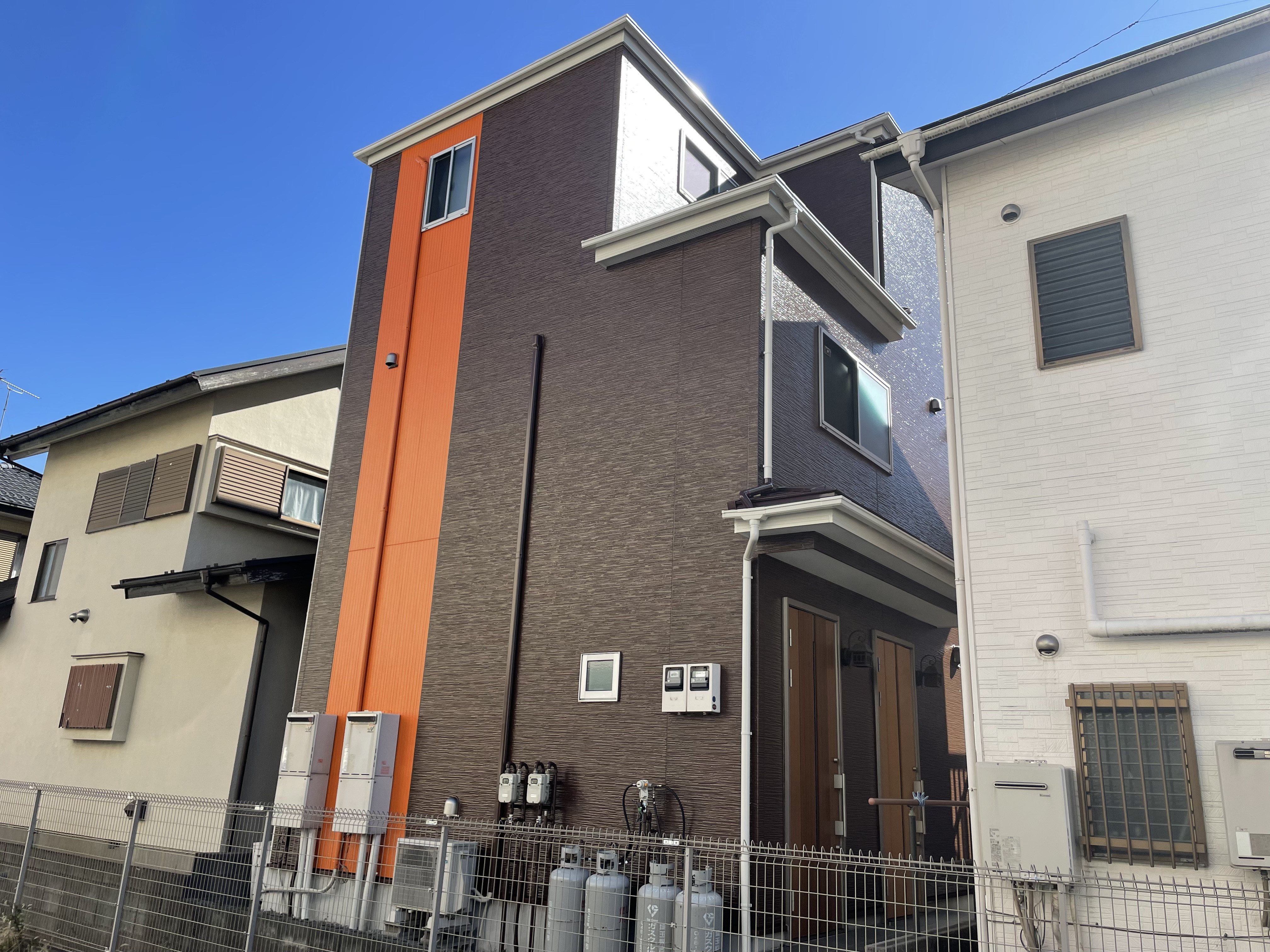 埼玉県さいたま市桜区　築１１年　３階建て　屋根塗装工事　外壁塗装工事