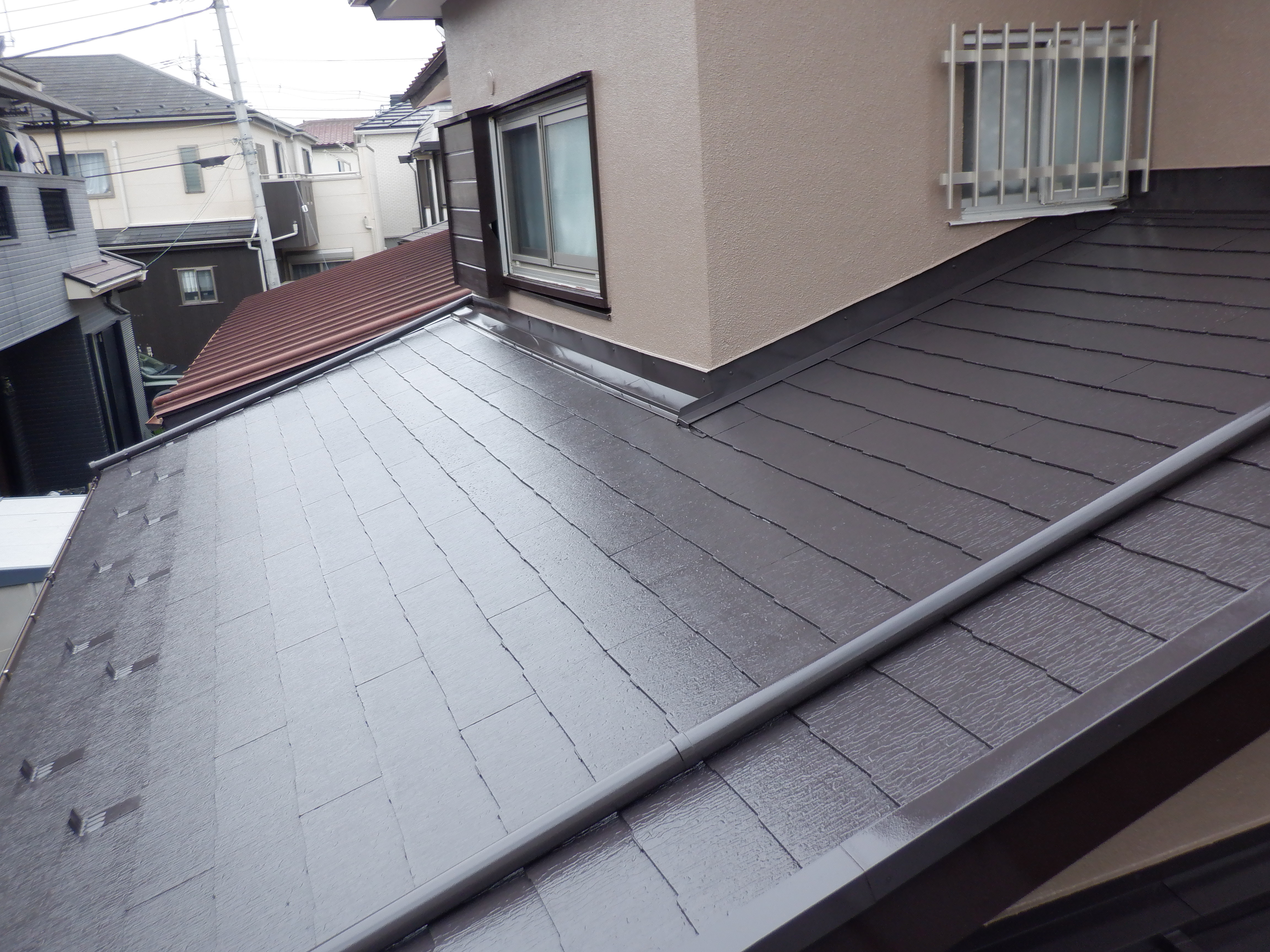 埼玉県さいたま市西区　２階建て　屋根塗装工事　モルタル外壁塗装工事　ポリカ屋根交換工事