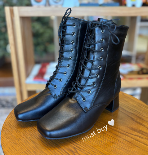 ブーツ入荷しました🤍