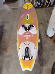 中古 21' GOYA Custom（クアッド）　８４L　入荷