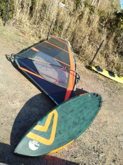 まだ冷たい風でした。