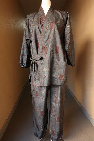 着物リメイク　訪問着　紬地　枝花文から作務衣 着物リメイク 訪問着 紬地 枝花文から作務衣 レディース