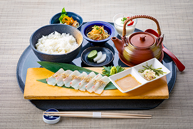 桜鯛の胡麻出汁茶漬け