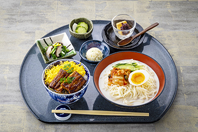 月替わり御膳（8月）韓国素麺(豆乳素麺)とミニうな丼