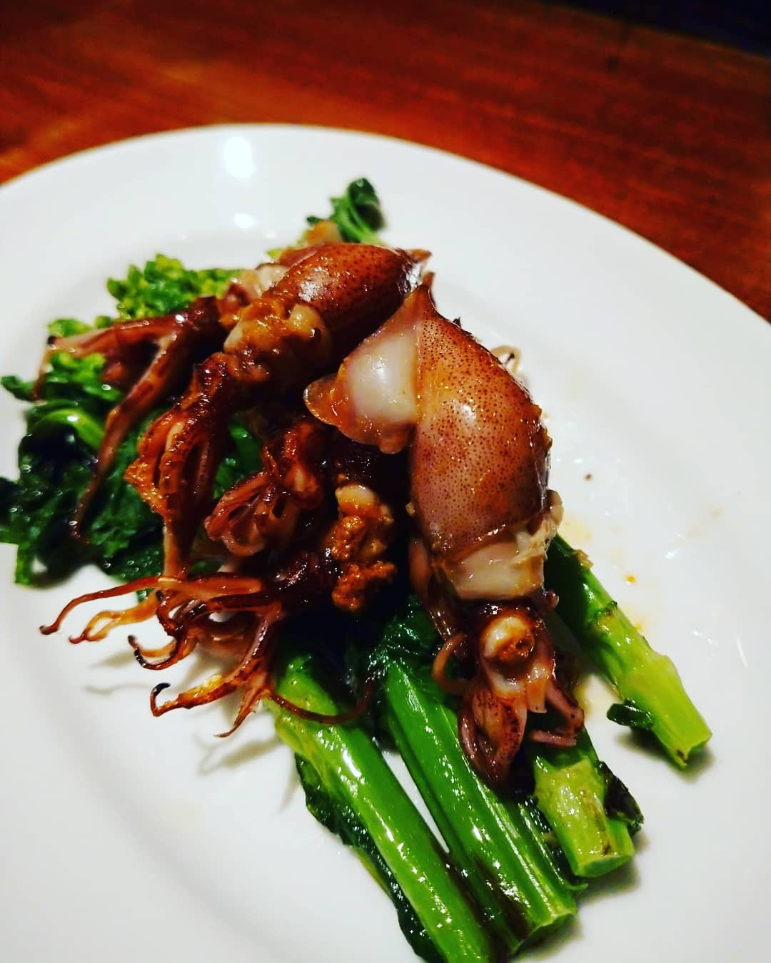 ホタルイカと菜の花のアンチョビガーリックソテー 麦と葡萄