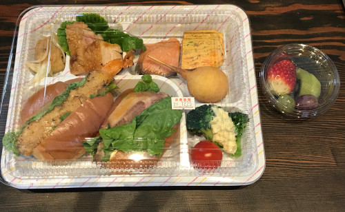 クリスマス特別弁当.JPG