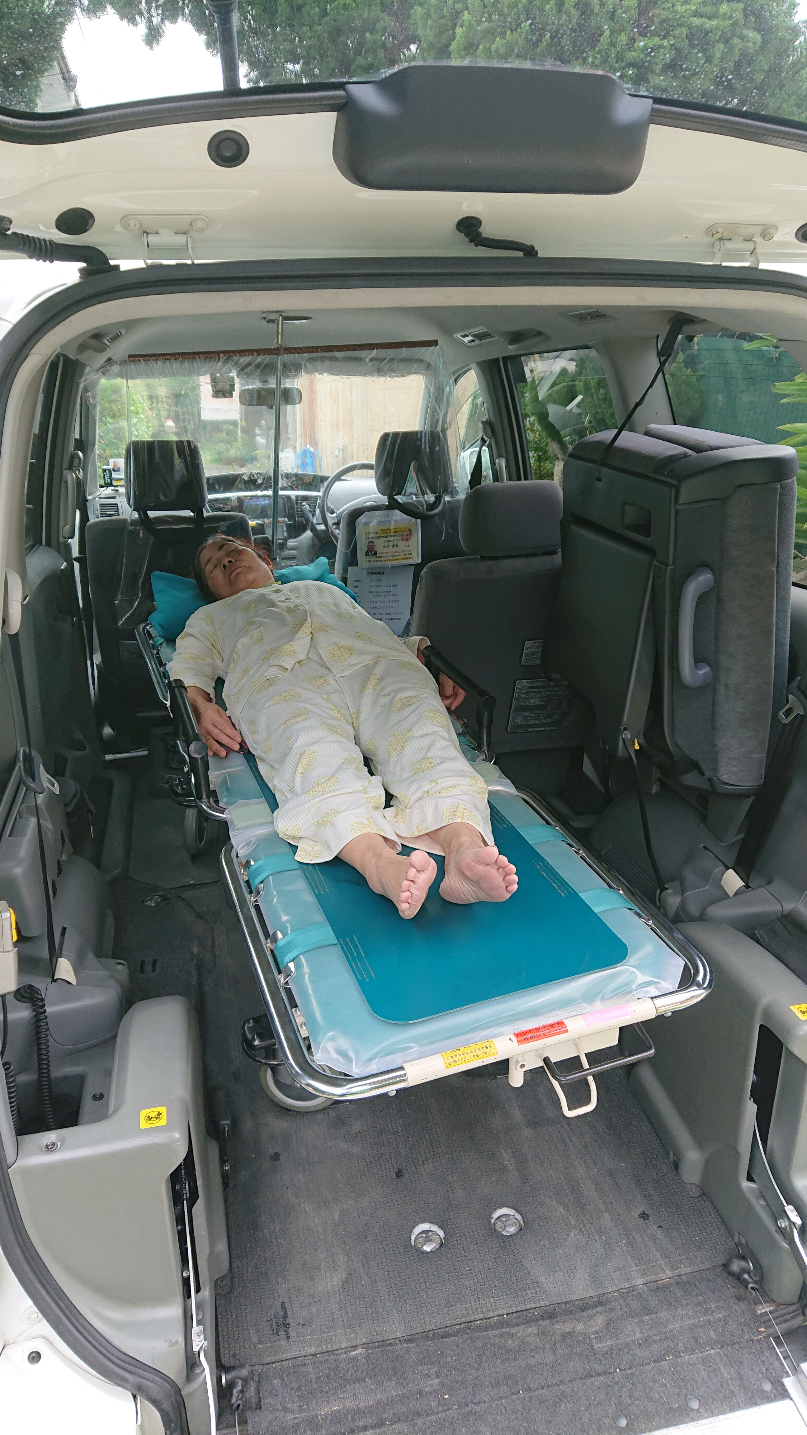介護タクシー用ストレッチャー、リクライニング車椅子 - 大阪府のその他