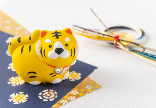 謹んで新年のご挨拶を申し上げます