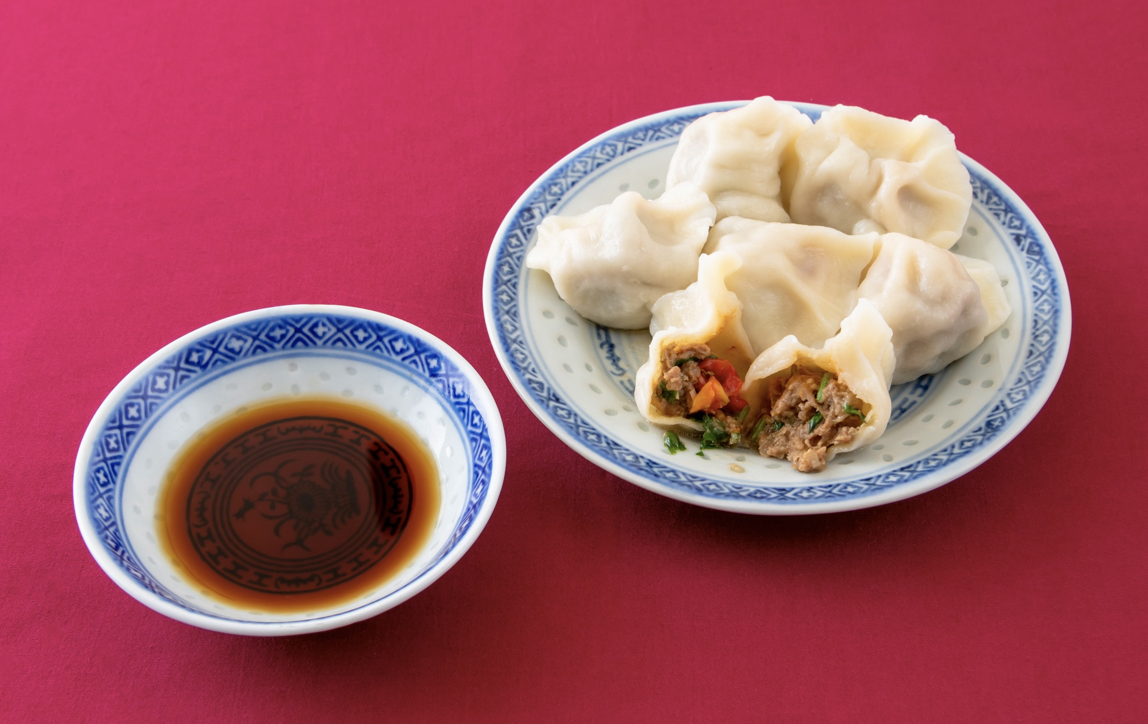 羊肉水餃〈ラム肉ラム肉とトマトと香菜の水餃子〉