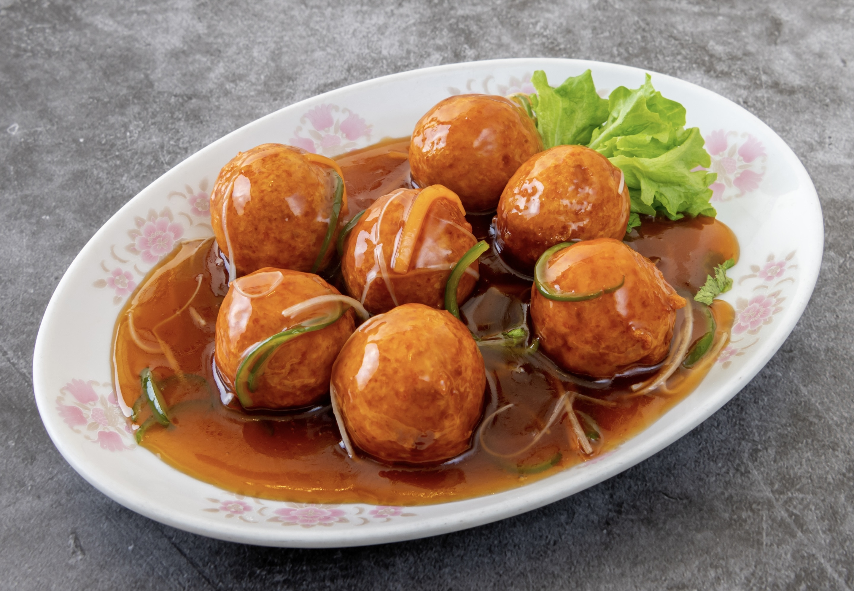 醋溜丸子　　　　　　　　　　　　　〈肉団子の甘酢〉