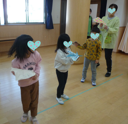 紙飛行機すみ.JPG