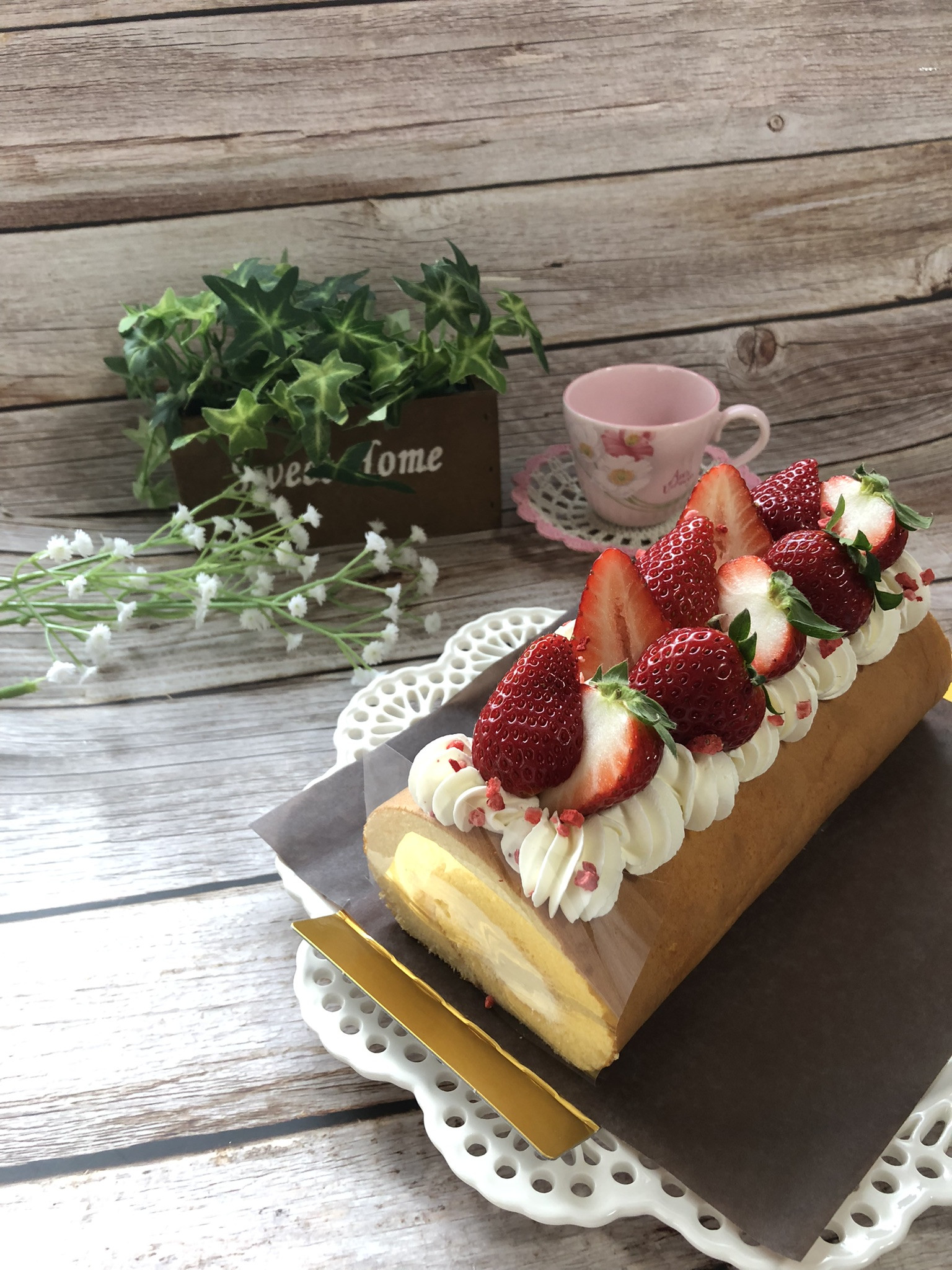 苺ロールケーキ(冬春限定商品）