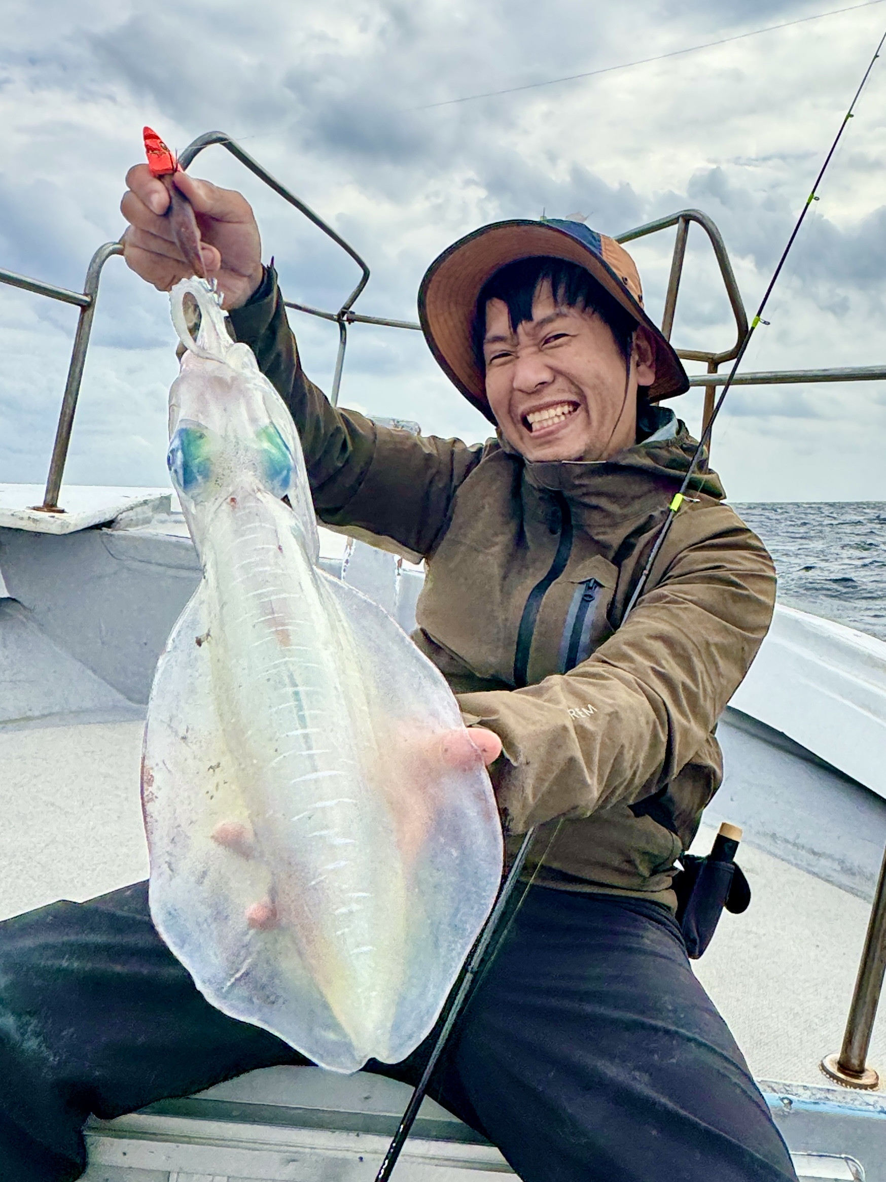 能登ヒバ漆塗りの餌木で