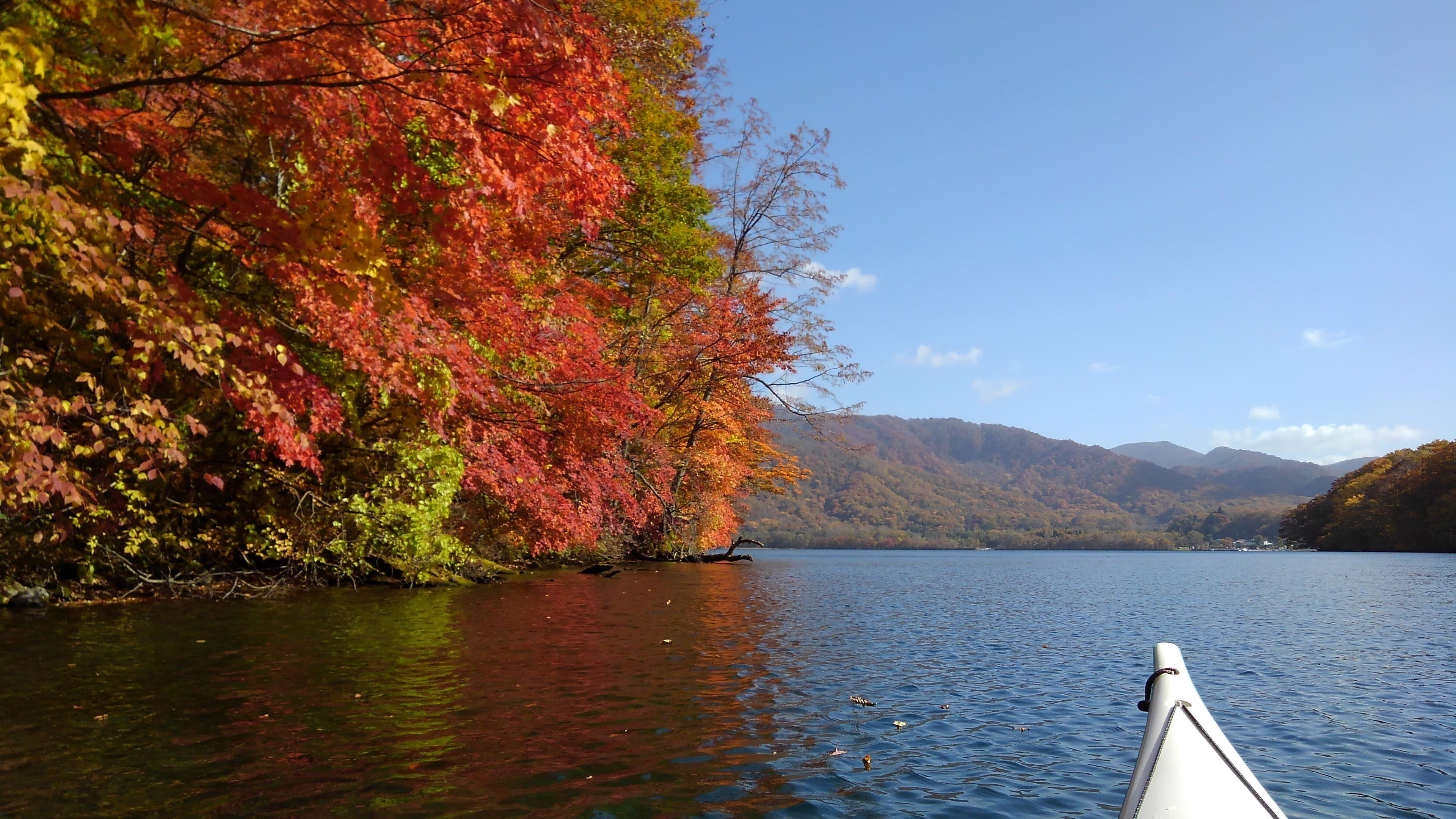 紅葉の十和田湖を漕ごう！