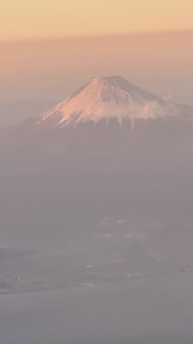新年は4日から通常営業致します