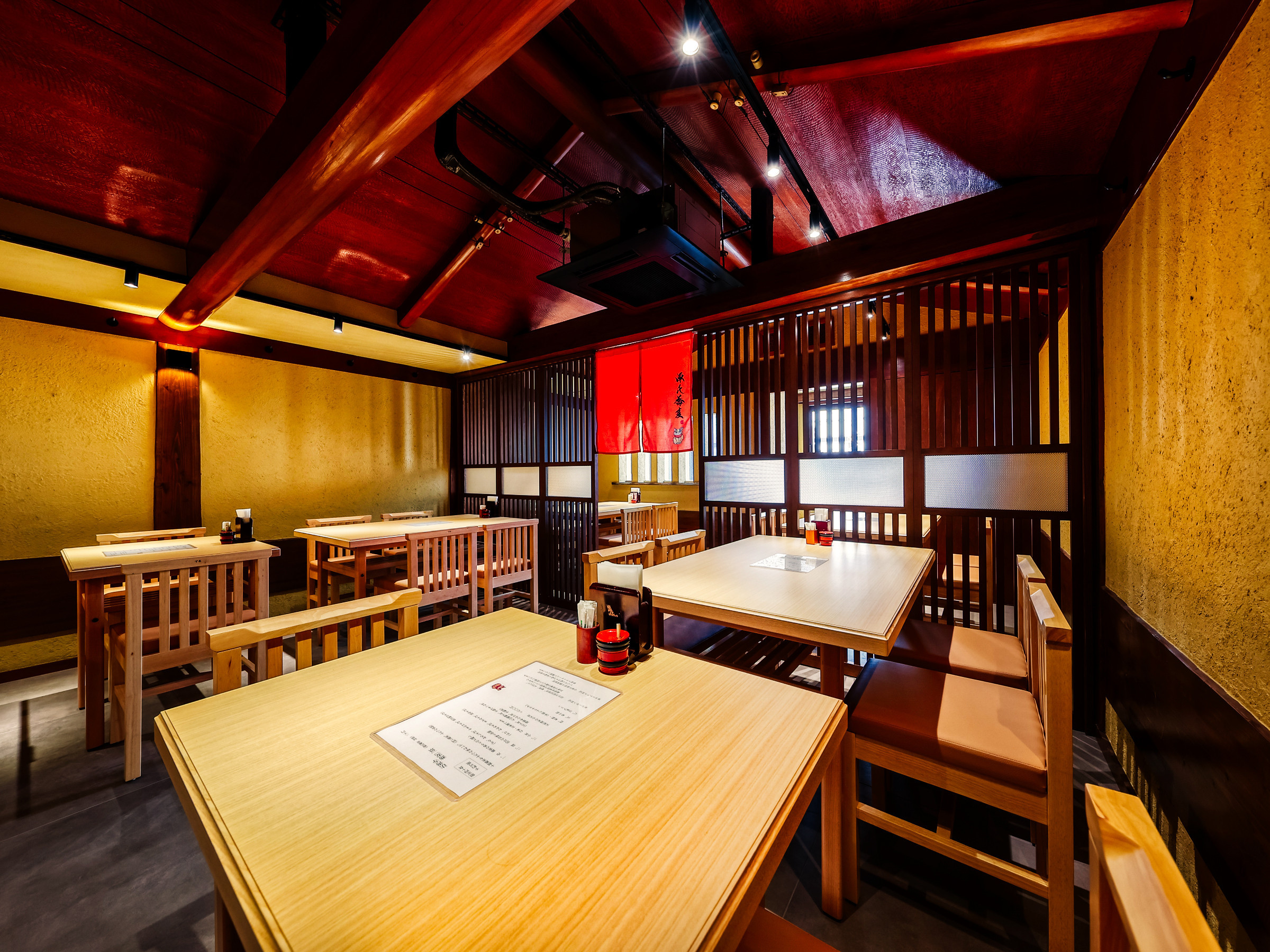 ホッとできる店内。女性おひとり様の多いお店です。