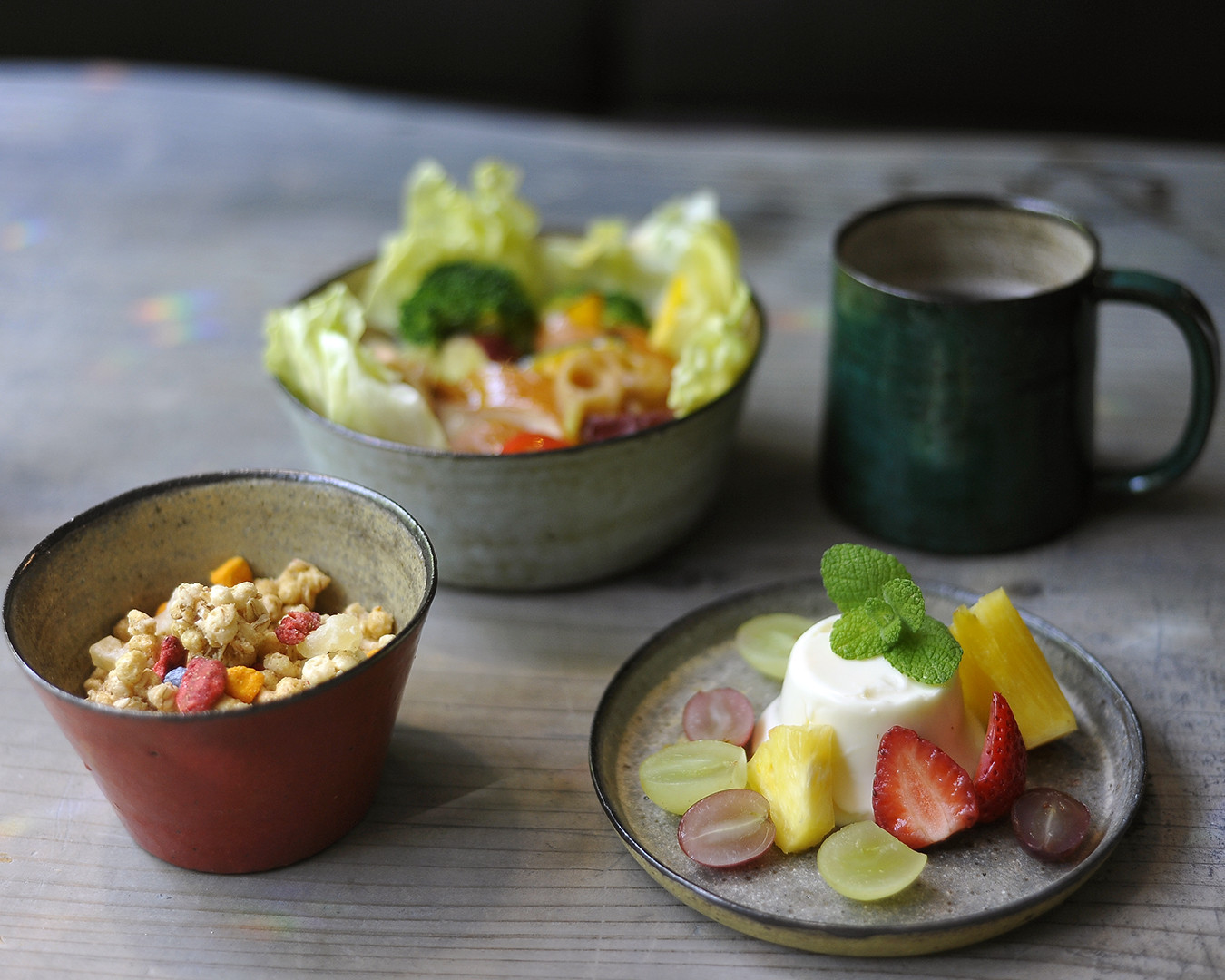 作家と同じ土・釉薬で