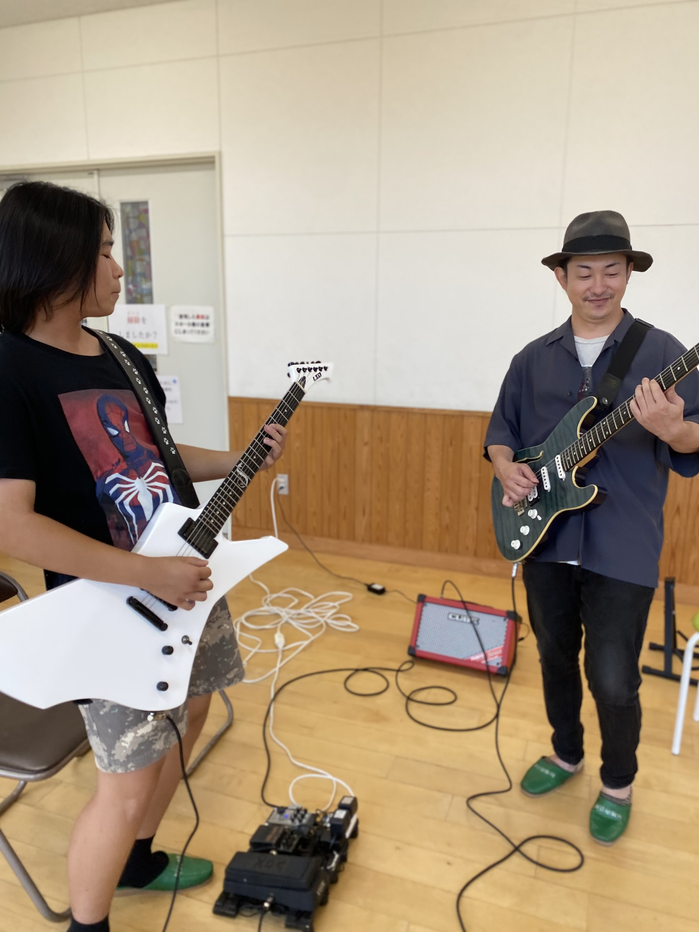 ギターを弾けるようになりたい方！大募集！